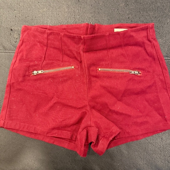 Ardene red short - Picture 1 of 1